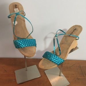 1970s vintage Teal Woven Strap Sandals